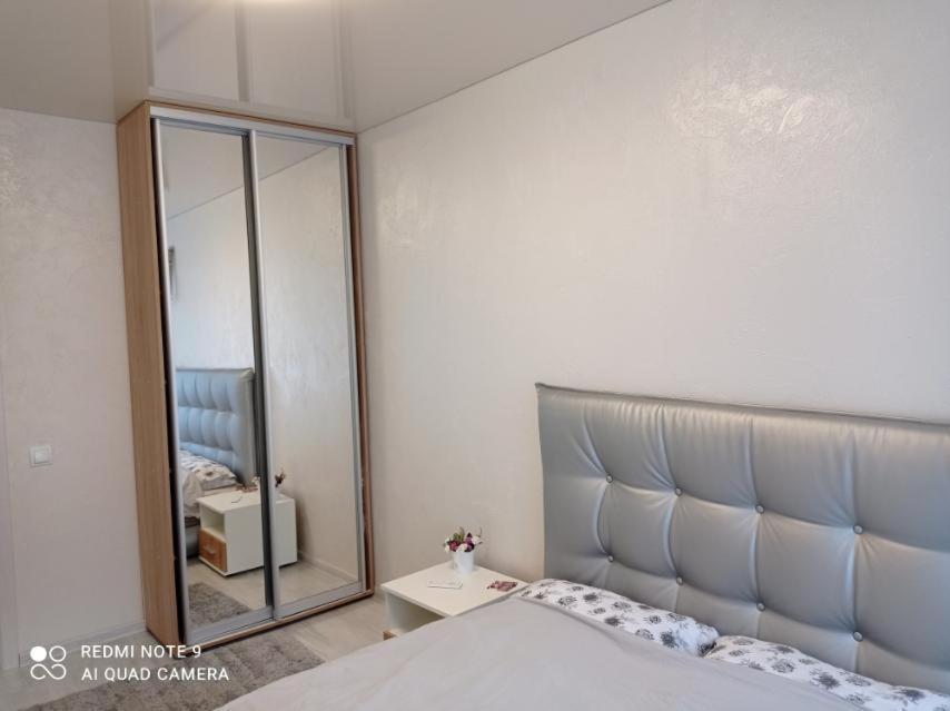 Центр Набережная Красивая Dnipro Extérieur photo